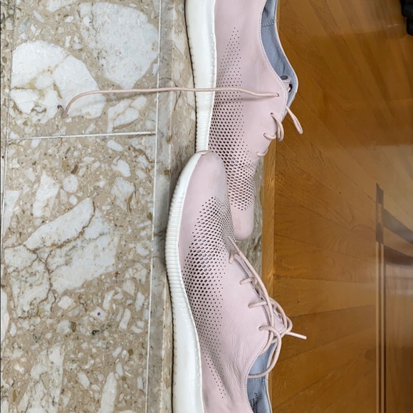 COLE HAAN pink sneakers! Excellent condition - Picture 5 of 5
